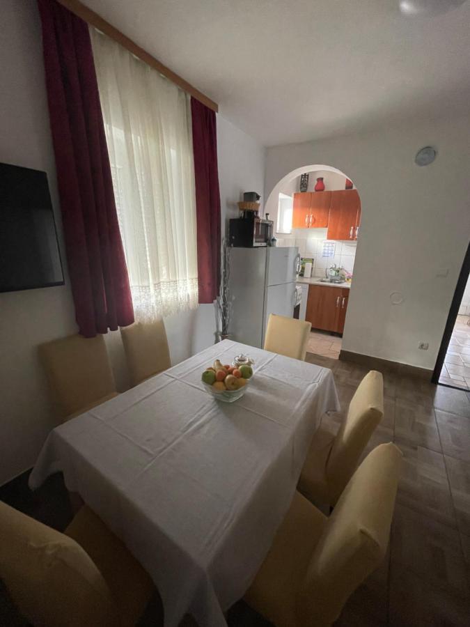 Apartmani Mirela Vrh  Kültér fotó